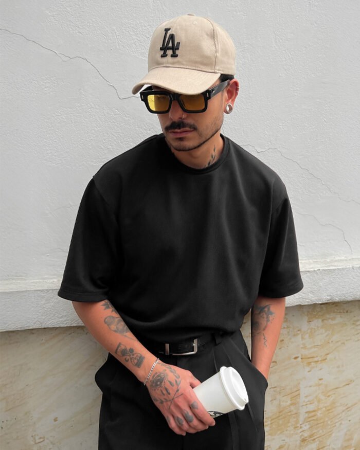 T-Shirt Negra Oversize