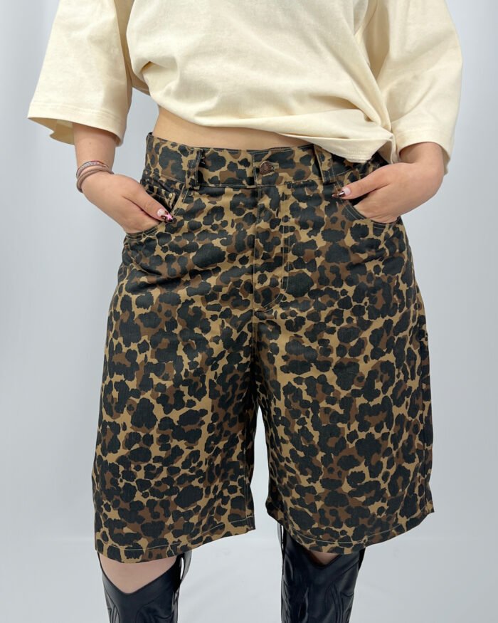 Short Feroz