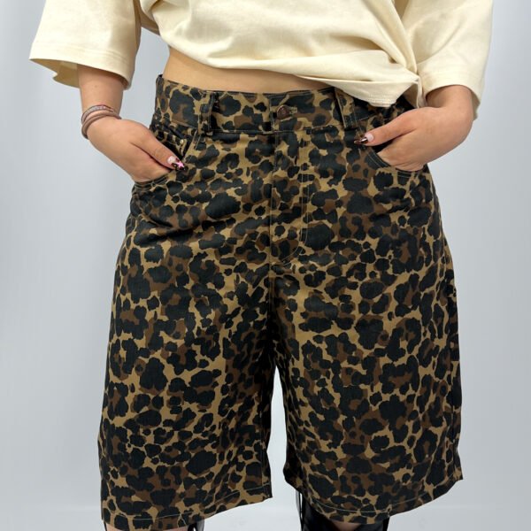 Short Feroz